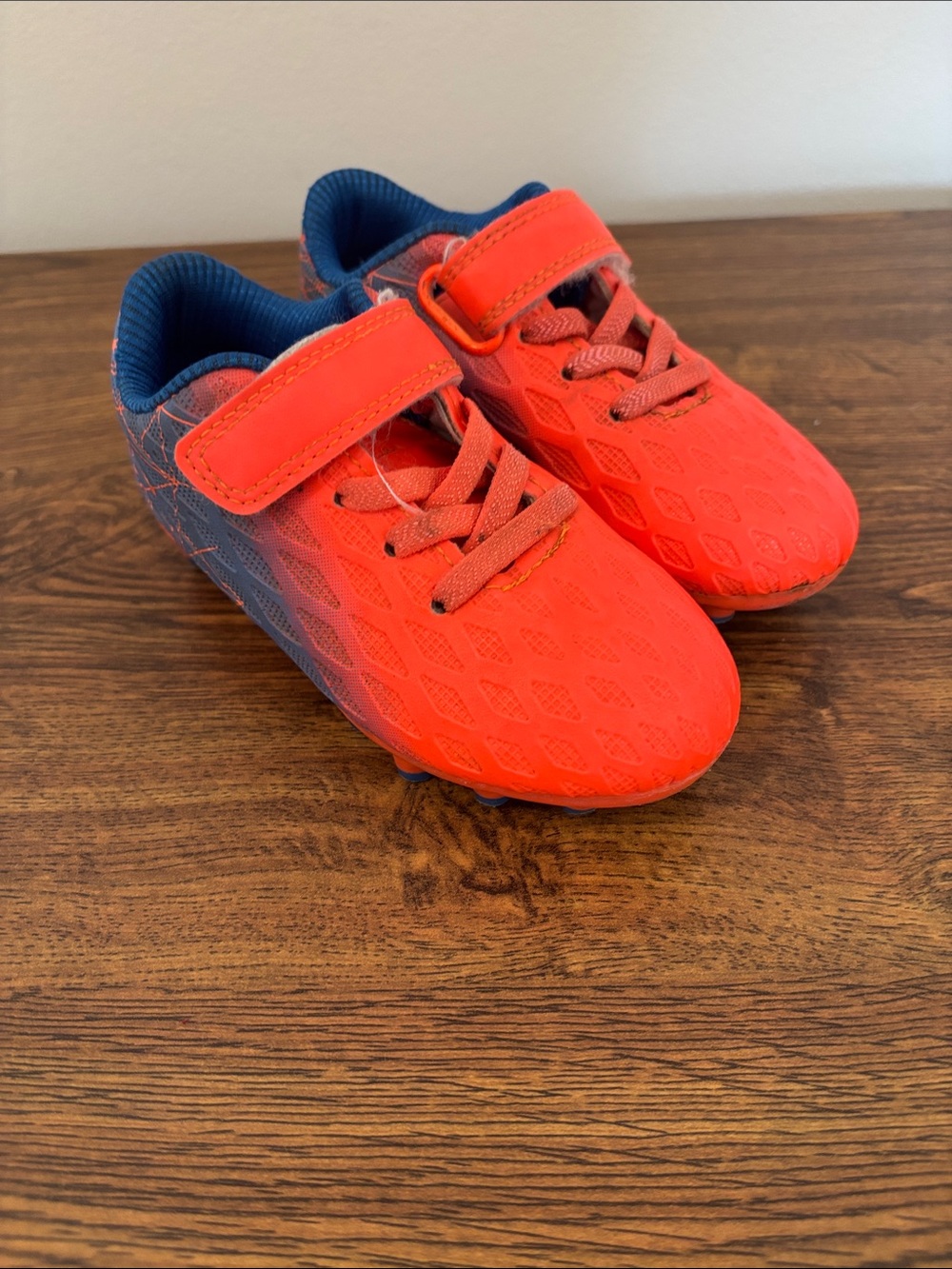 Kids Athletic Soccer Cleats - Bright Coral and Navy